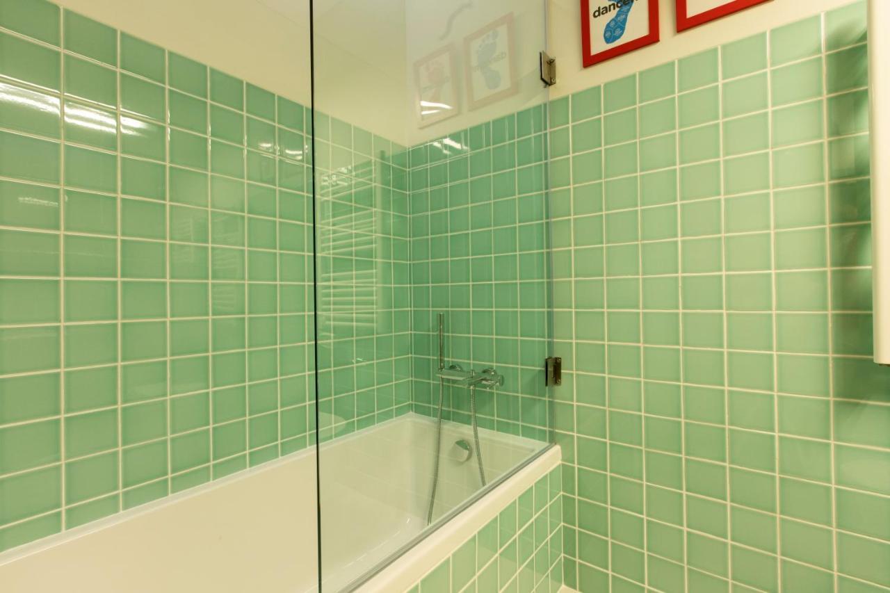 Spacious And Bright I - 4 Floor No Elevator Apartment