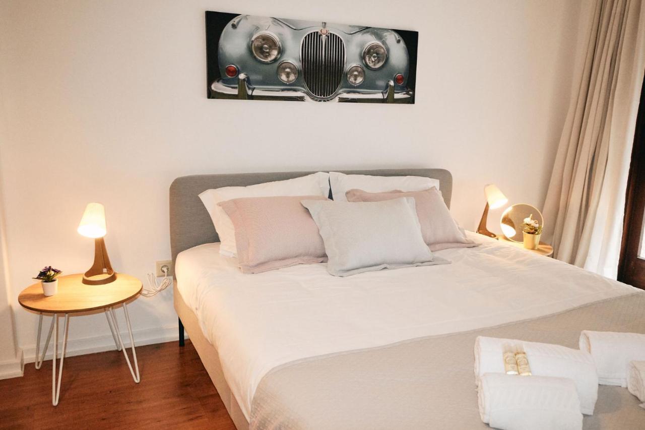 Covelo 1e Apartment