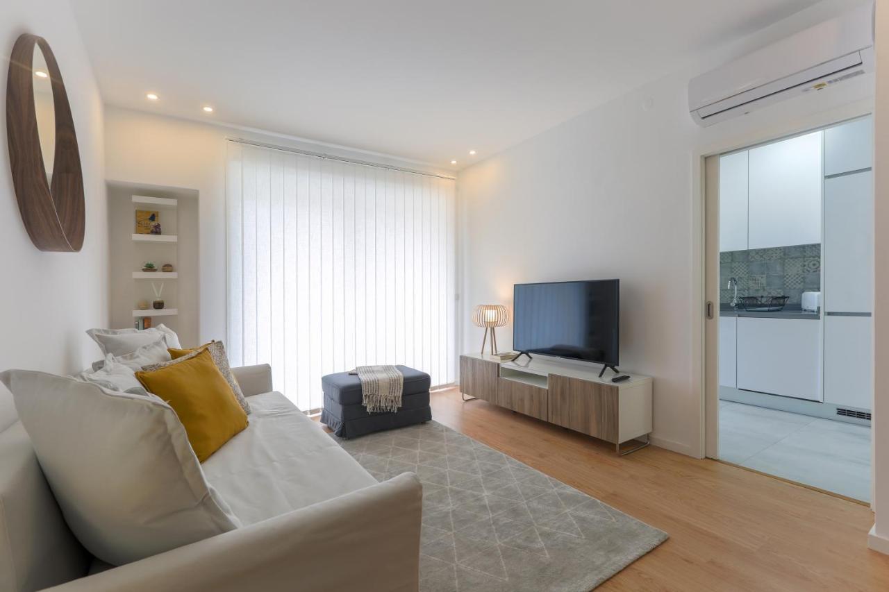 Trindade Family W/ Parking Place Apartment