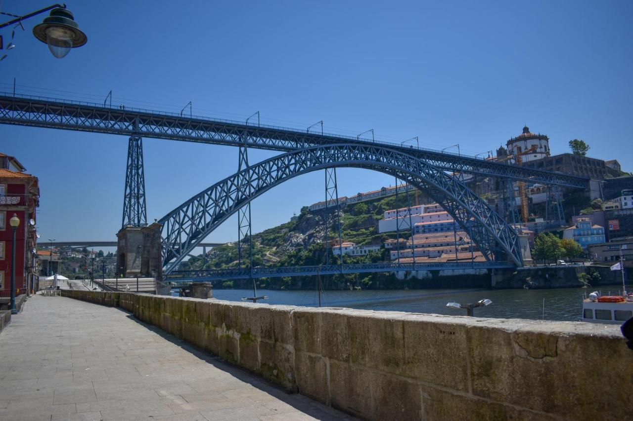Muralha Da Barca Rnal Nº13939 Al,5848 Al, 6419 Al-chamada A Rede Movel Nacional Porto