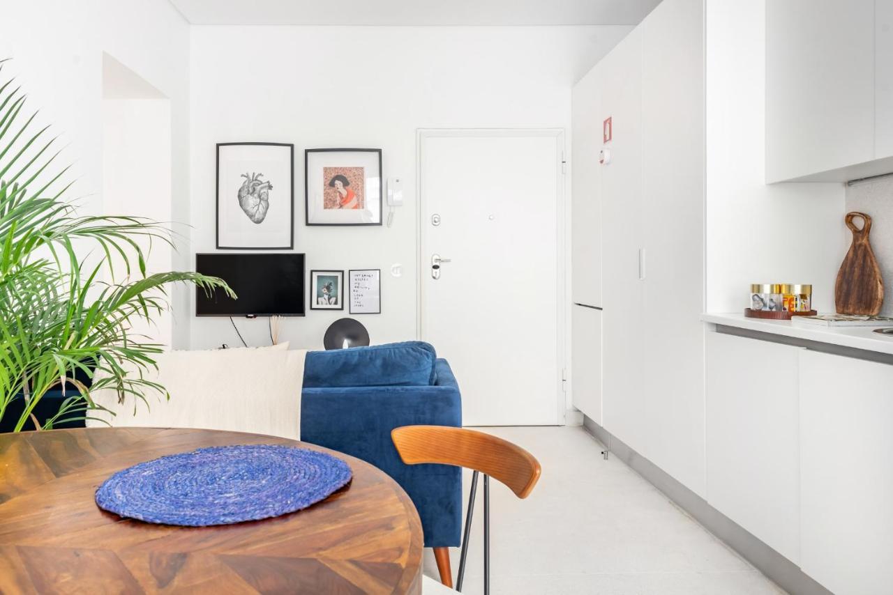Appartement Decompress At A Tranquil, Minimal Urban Oasis With An Edge