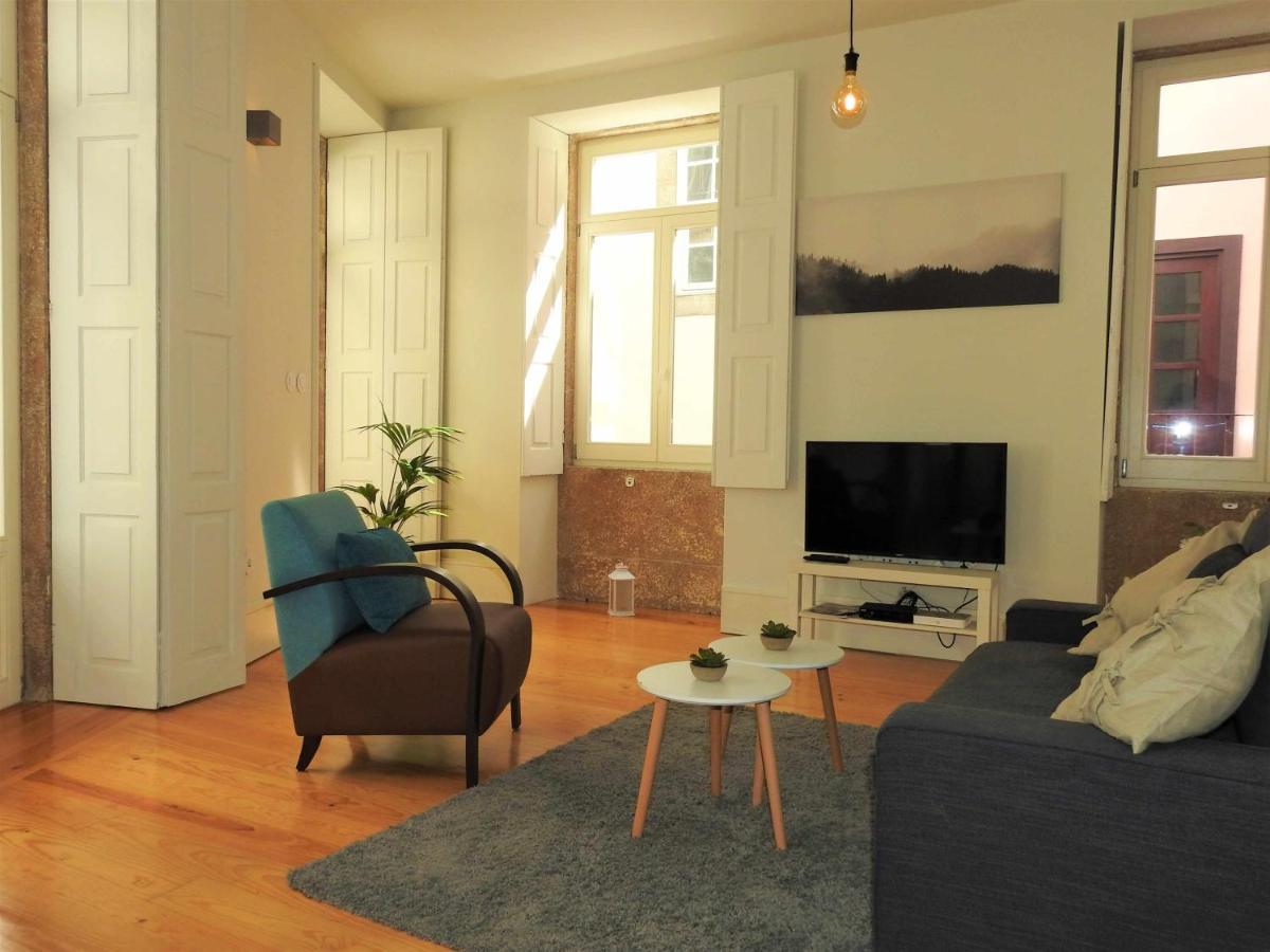 Delight 1 Luxury In Historic Center With Balcony Max 4 P Porto
