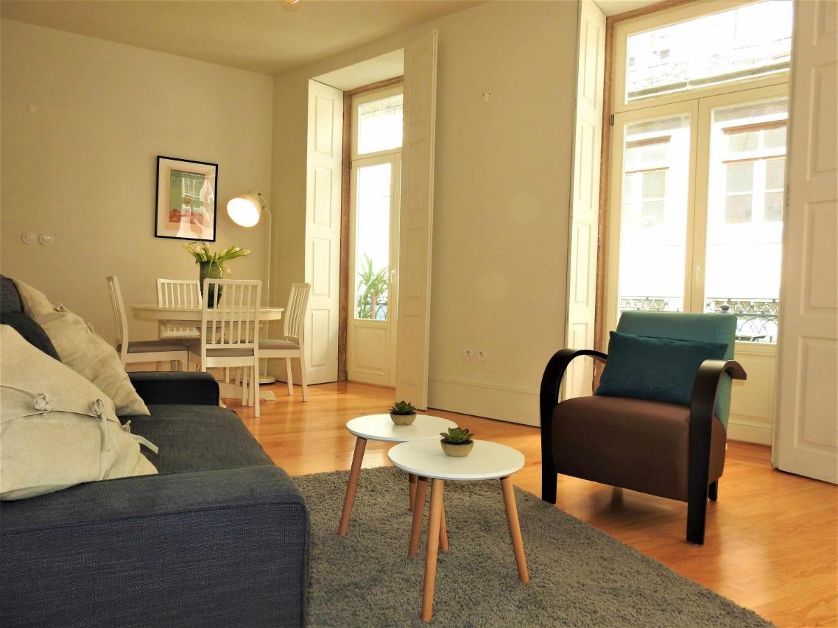 Delight 1 Luxury In Historic Center With Balcony Max 4 P Porto