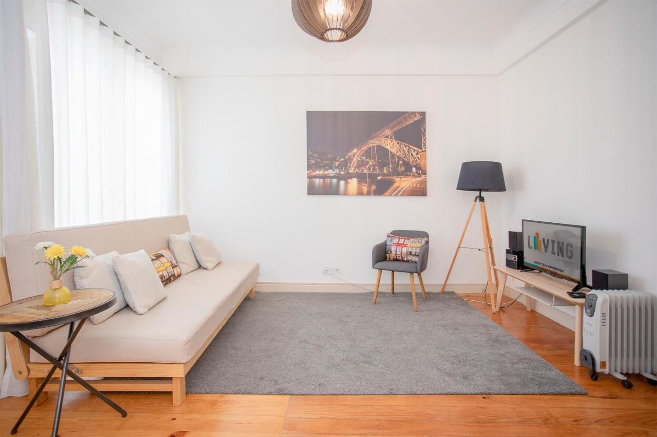 Liiiving In | Light Spacious *