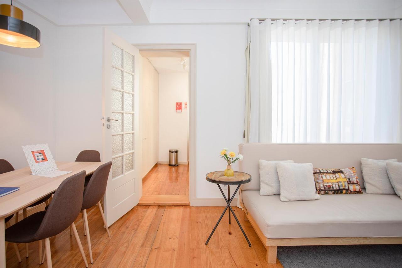 Liiiving In | Light Spacious Apartment *