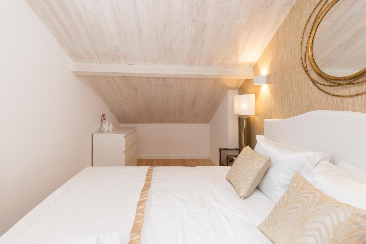 Loureiro Apartment *