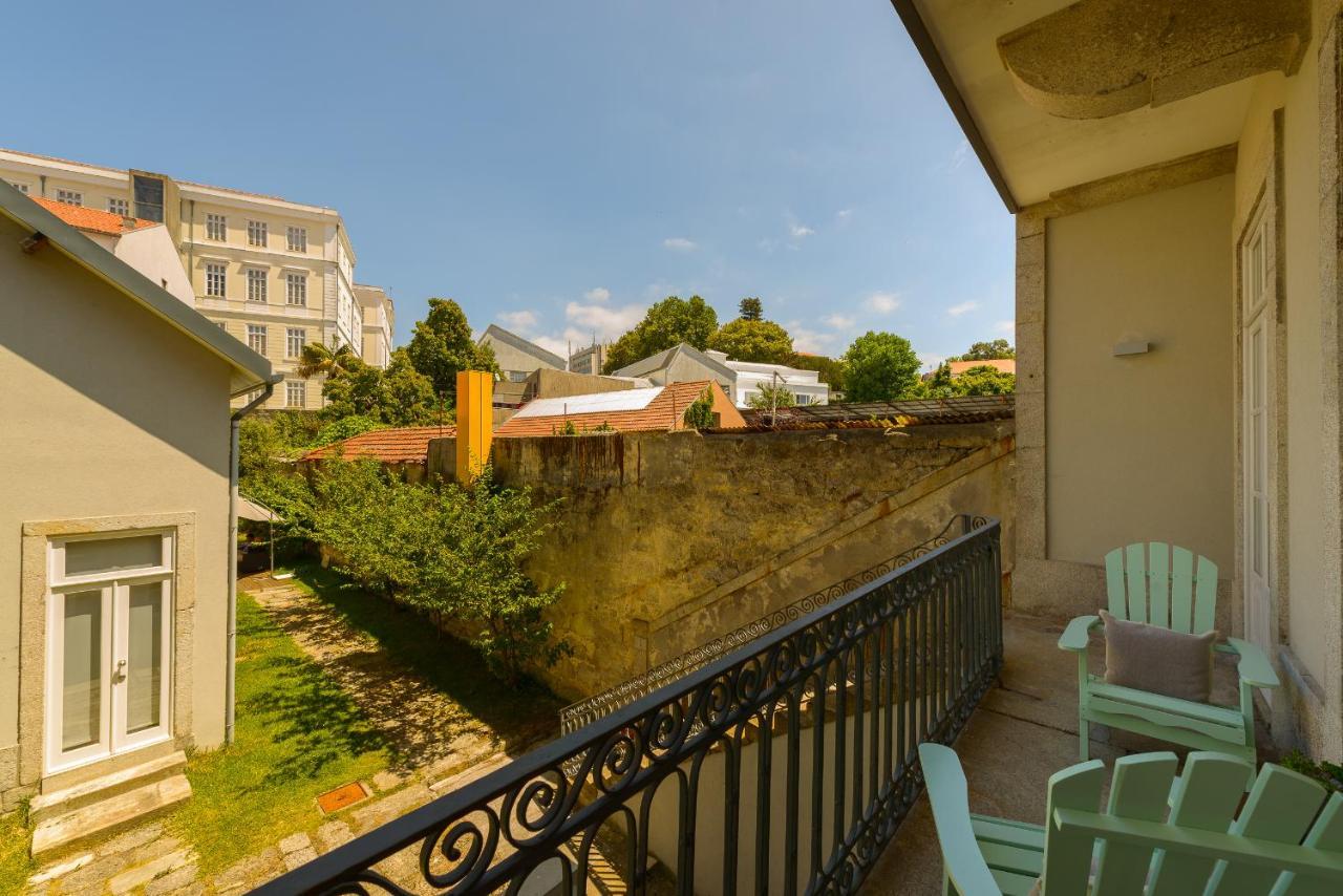 Flh Esqvta Luxury Housing