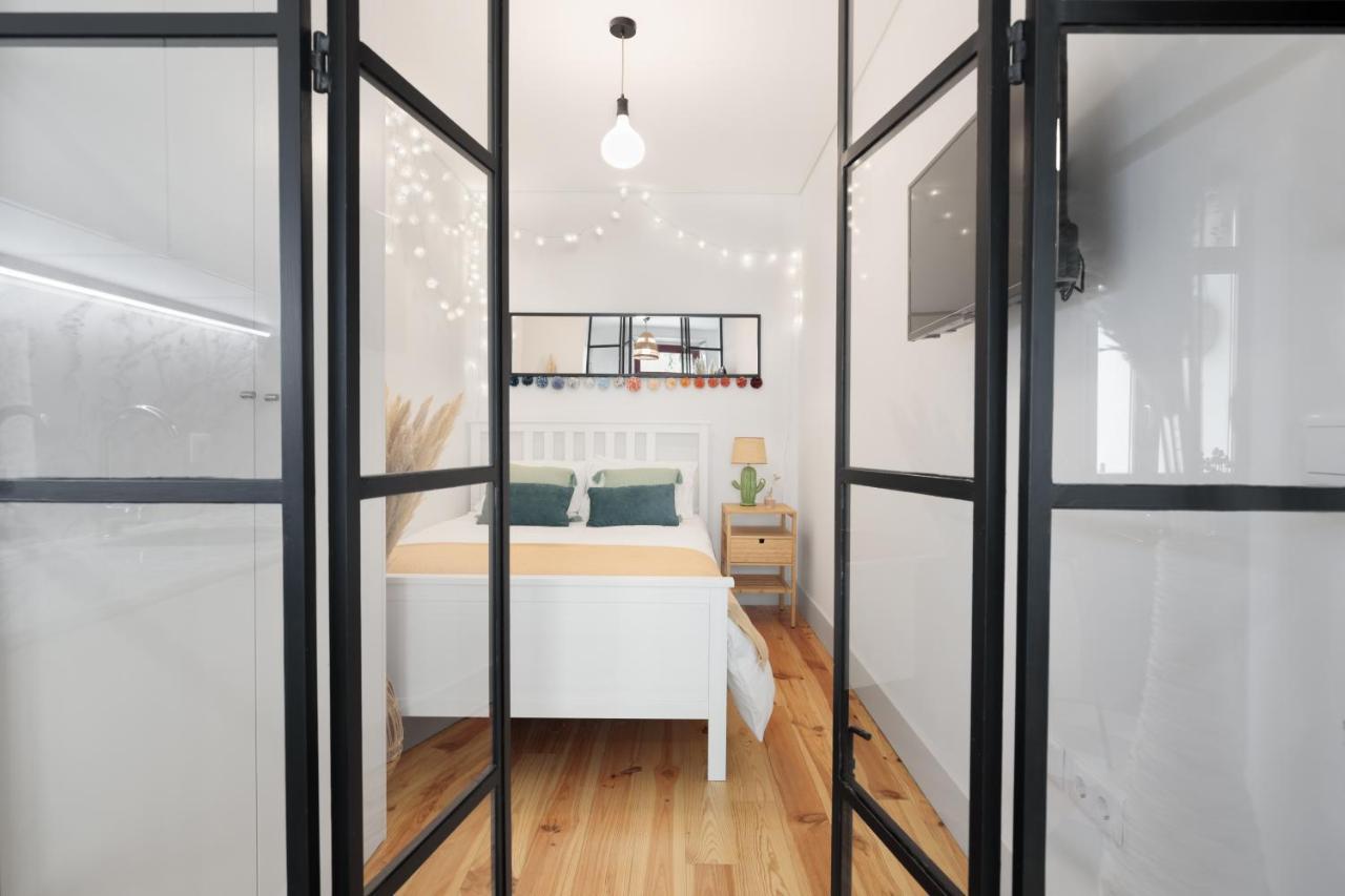 Apartment Vibrant Flat By Sao Bento W/balcony - Loureiro140 Porto
