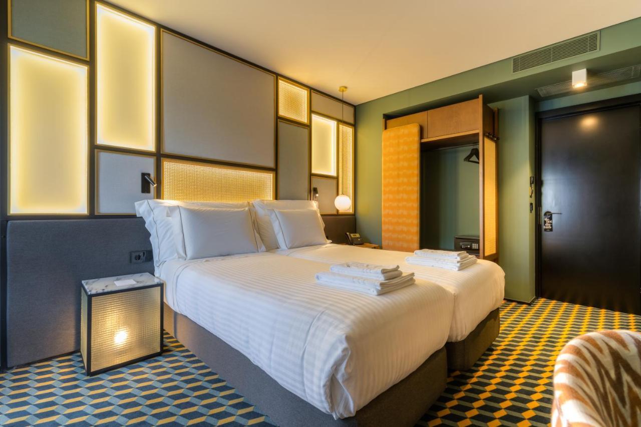 Hotel The Convo & 4*