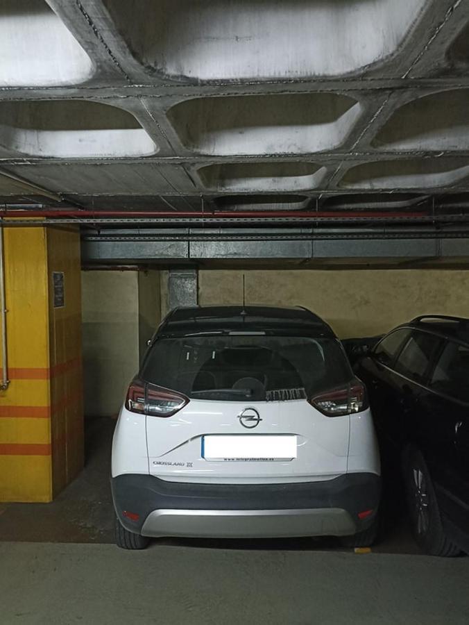 447 Gale Wifi, Parking *