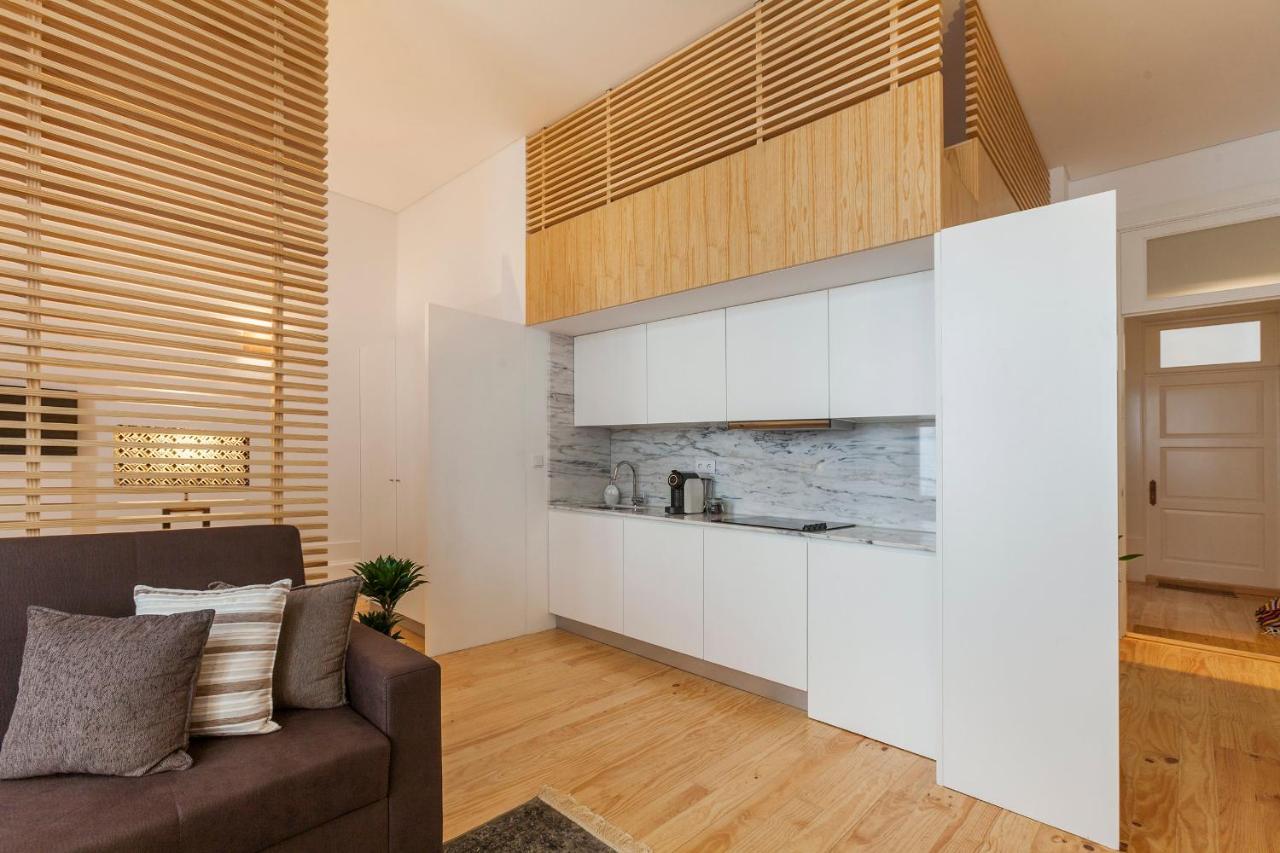 Vintage River Flat By Ml *