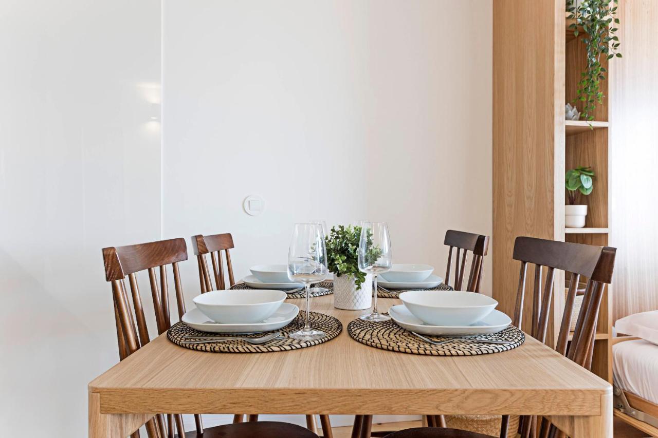 Downtown W/ Gorgeous Views By Lovelystay Apartment *