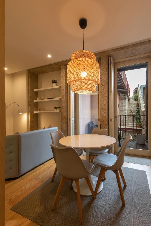 Orm - Almada Balcony *