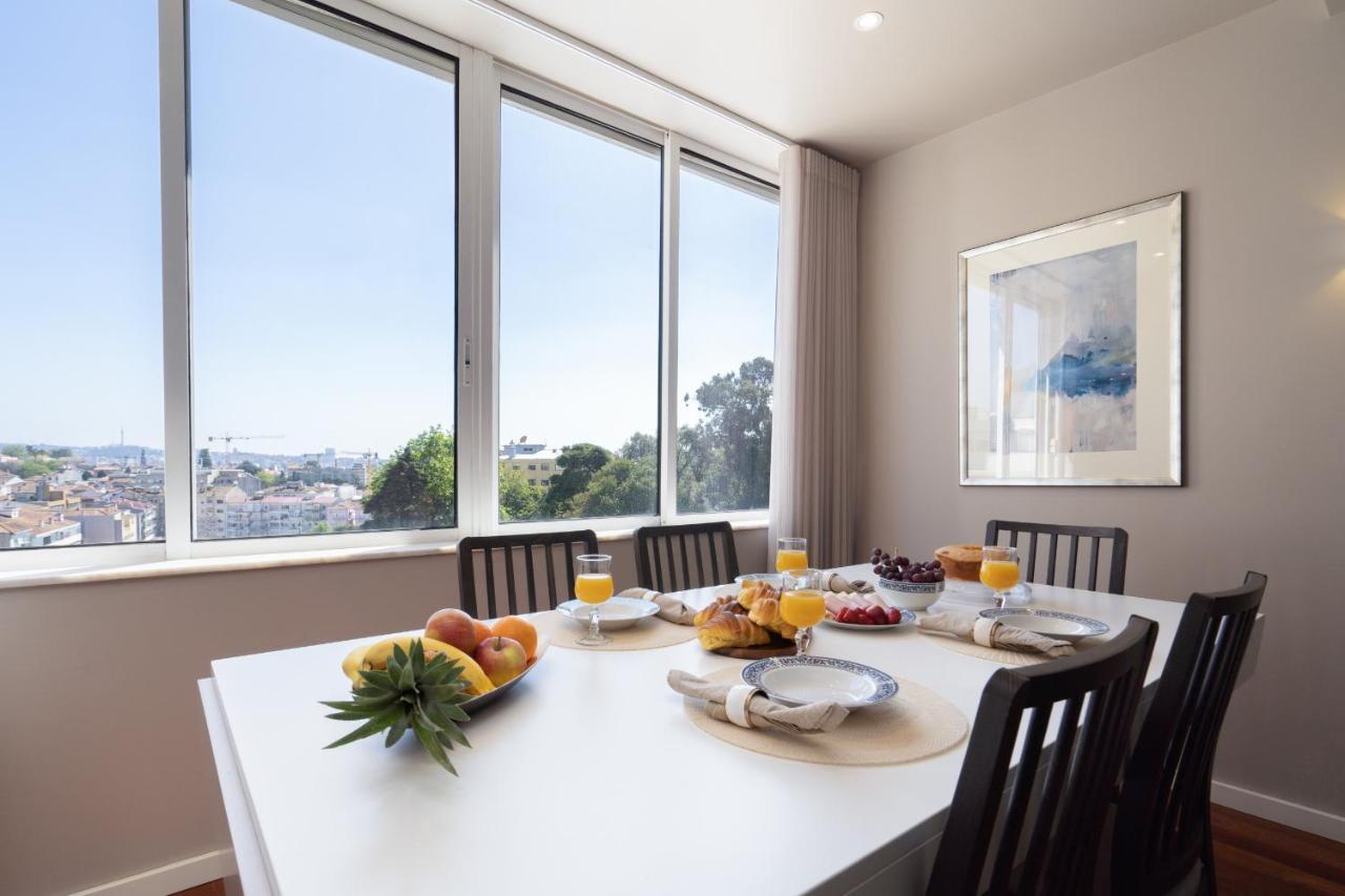 Roomy Stylish Flat With Balcony Apartment Porto