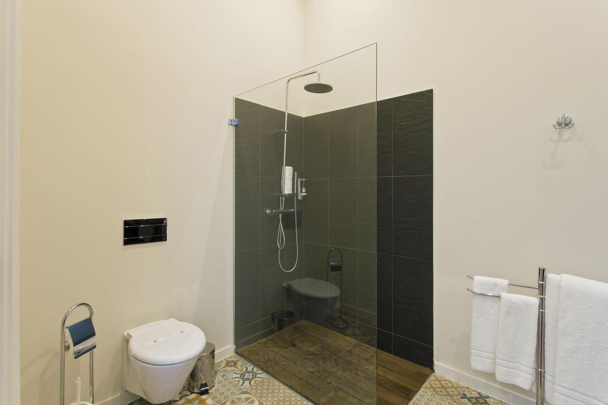 Oporto Comfort Charming Cedofeita Bed & Breakfast