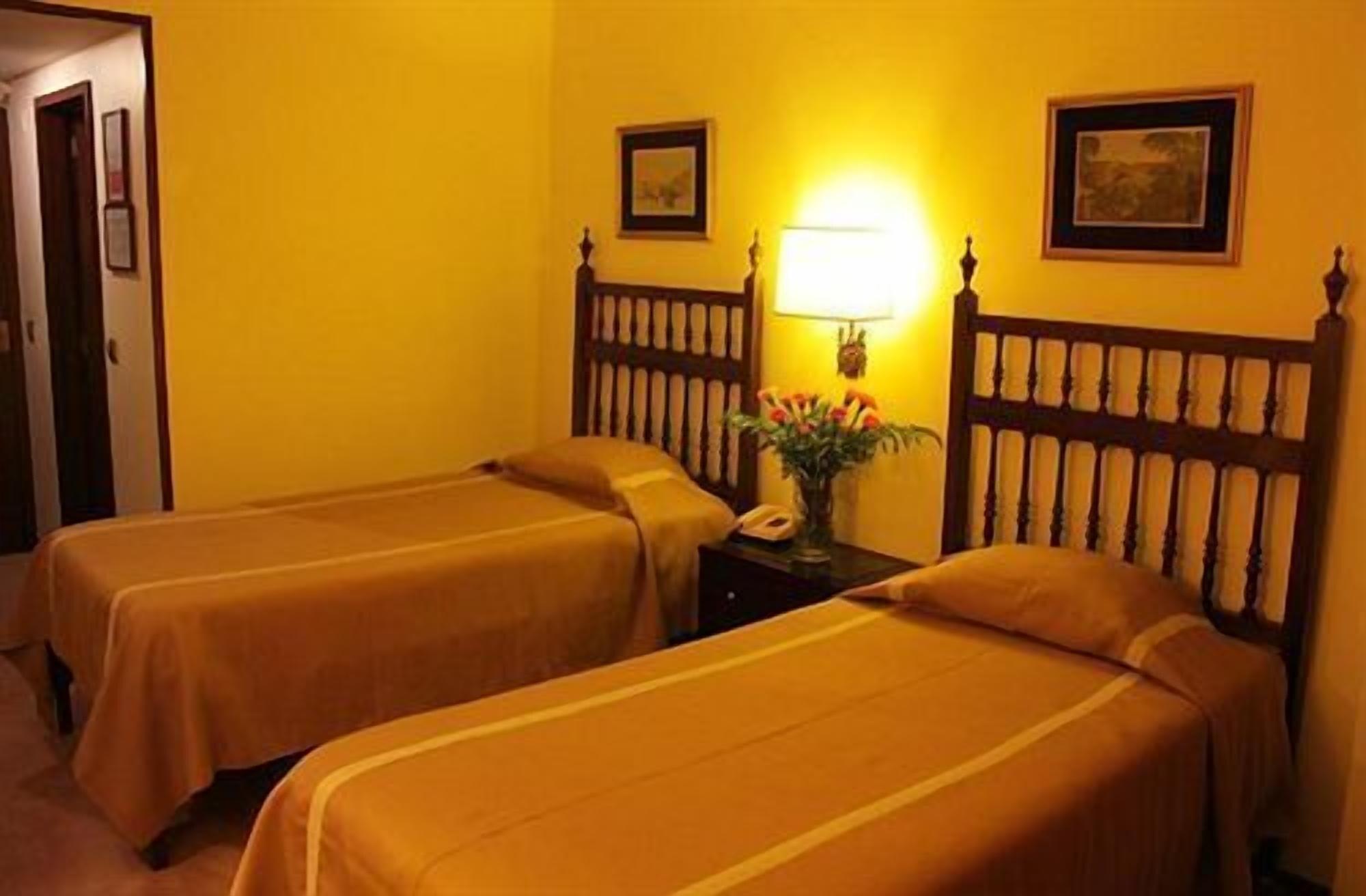Vice-rei Hotel 2*