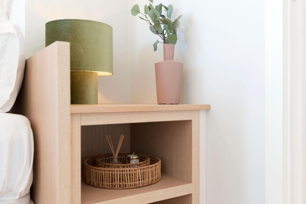 Superb Flat W/ Ac & Balcony By Lovelystay