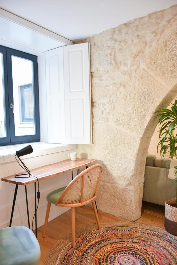 Lindo 2 Quartos Com Pátio - Batalha Apartamento Porto