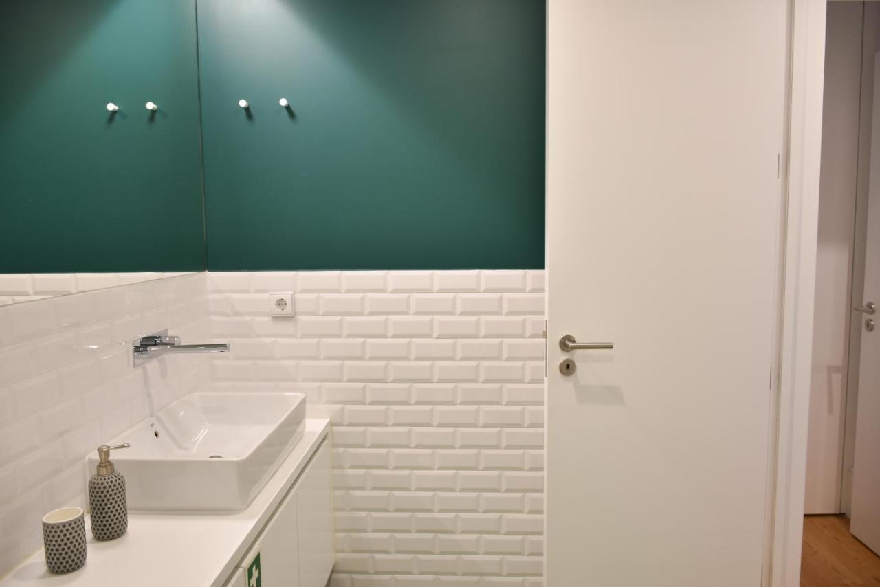 Lindo 2 Quartos Com Pátio - Batalha Apartamento Porto