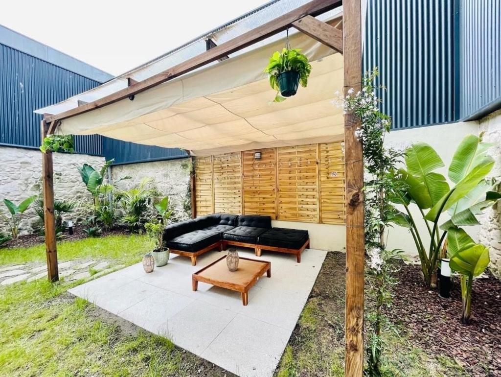 Lindo 2 Quartos Com Pátio - Batalha Apartamento Porto