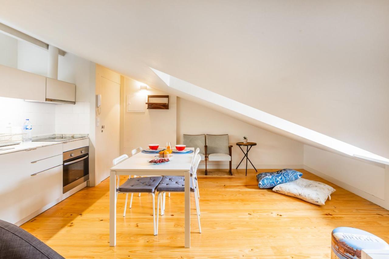 Loft With Mezzanine Apartment *