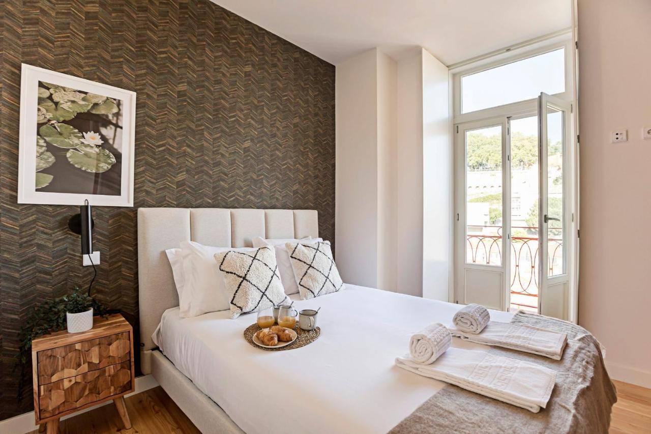 Stunning Duplex Near River By Lovelystay Apartment