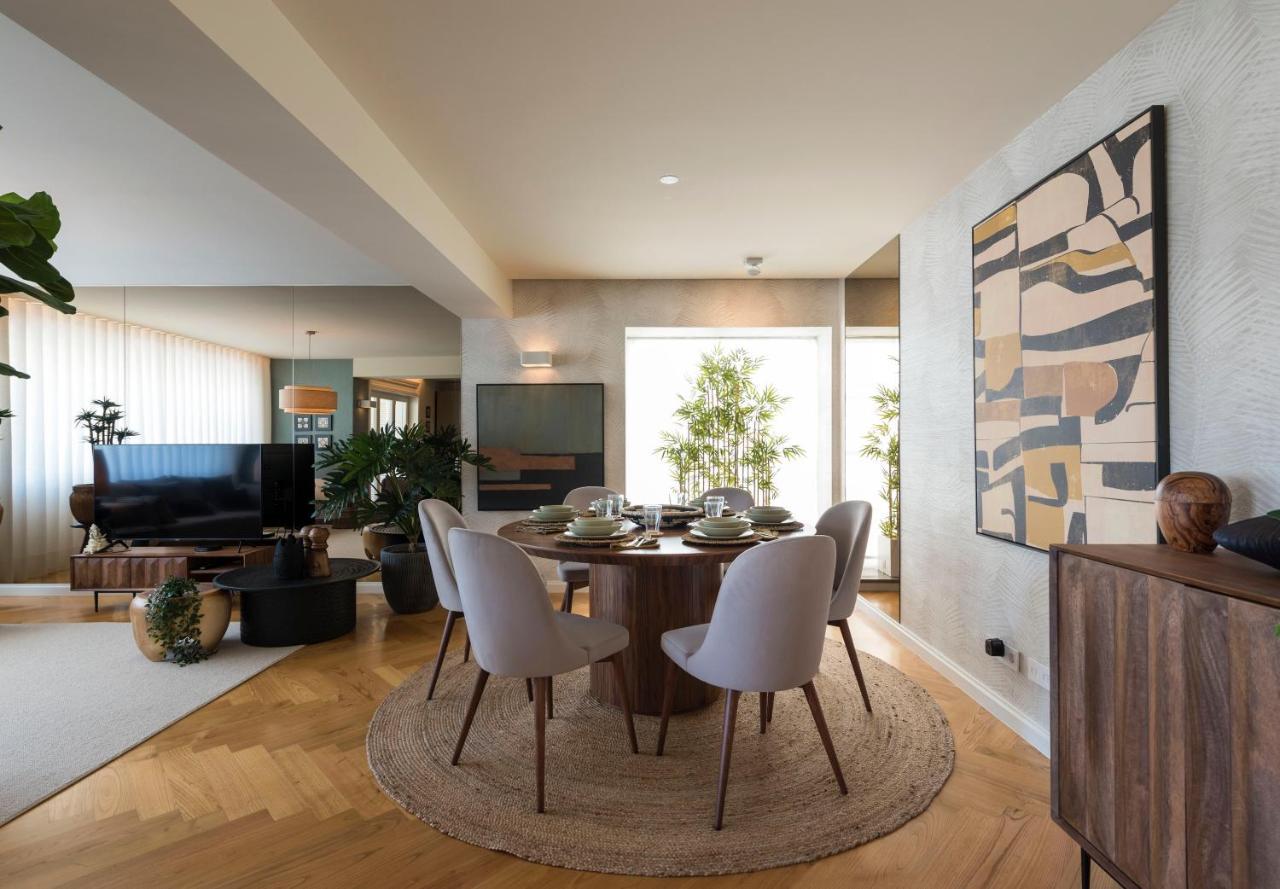 Emporium Deluxe 3br W/ Private Parking By Lovelystay *