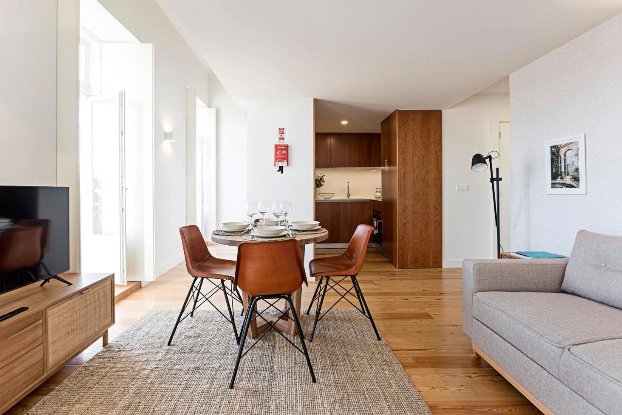 Apartment Stunning Duplex Near River By Lovelystay