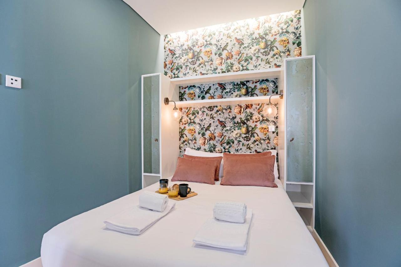 Turquoise Flat W Ac & Balcony By Lovelystay *