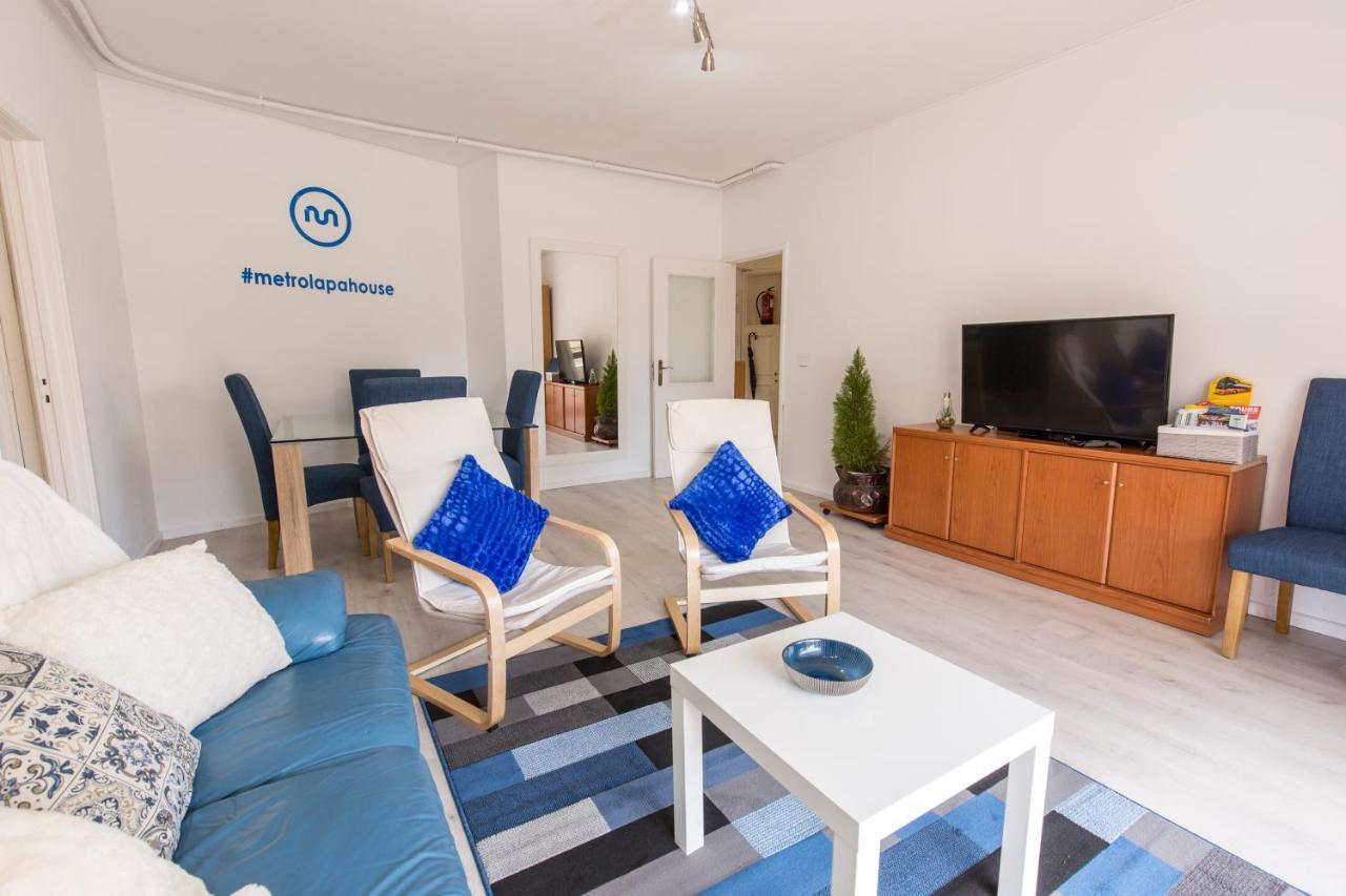 Metro Lapa House With Sunny Balcony And A/c * Porto