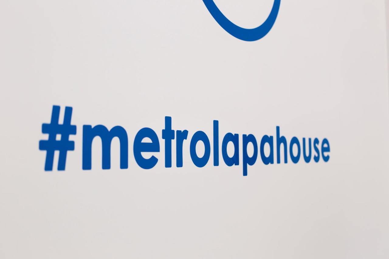 Apartment Metro Lapa House With Sunny Balcony And A/c Porto