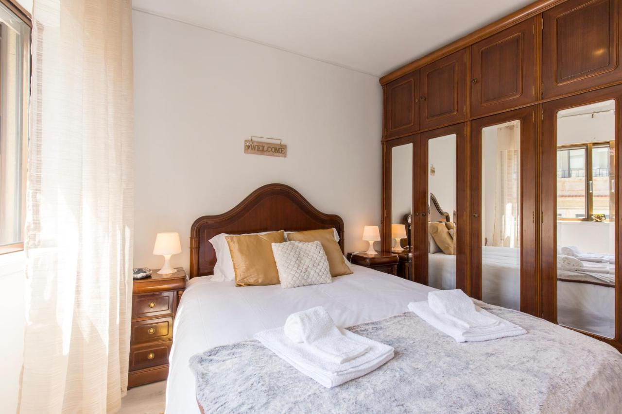 Metro Lapa House With Sunny Balcony And A/c Porto