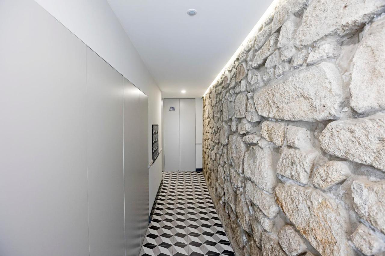 Turquoise Flat W Ac & Balcony By Lovelystay Apartamento