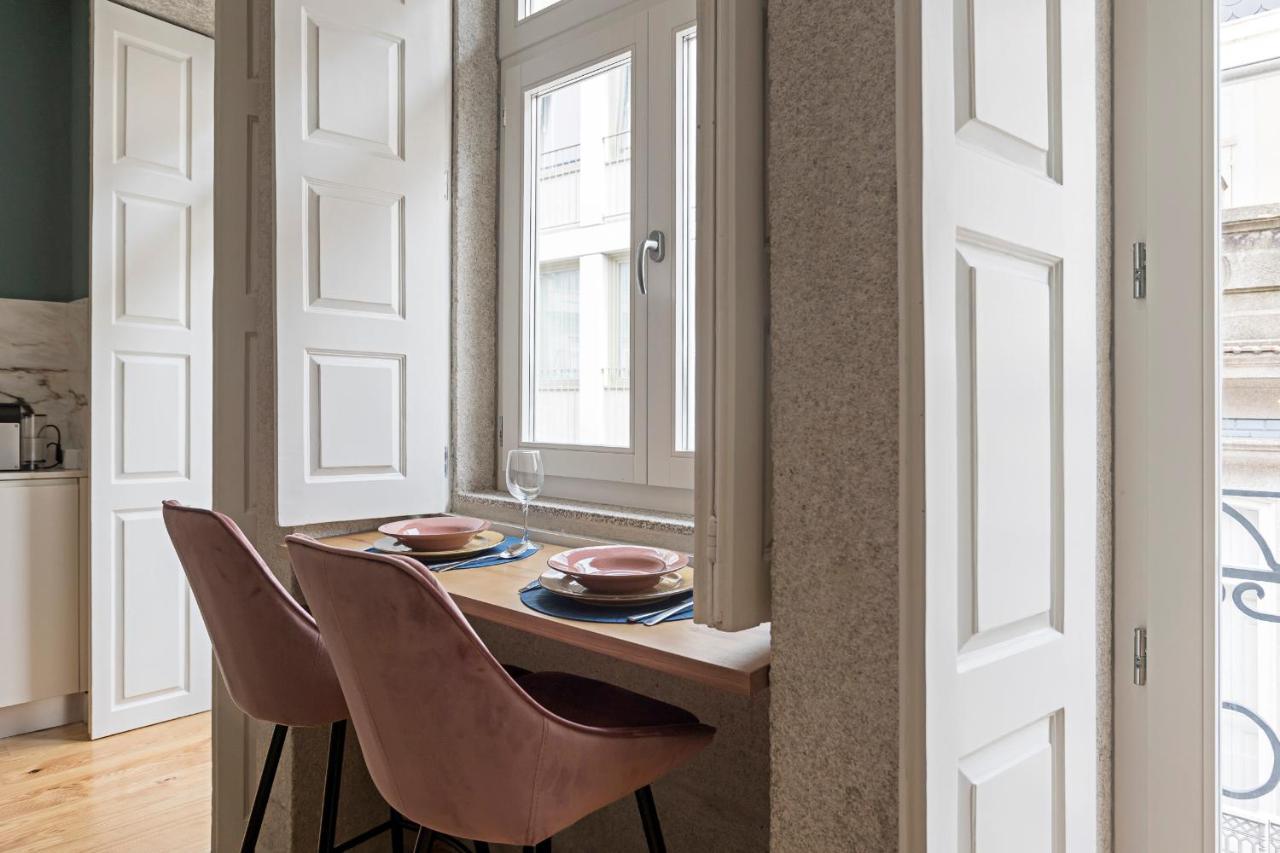 Turquoise Flat W Ac & Balcony By Lovelystay * Porto