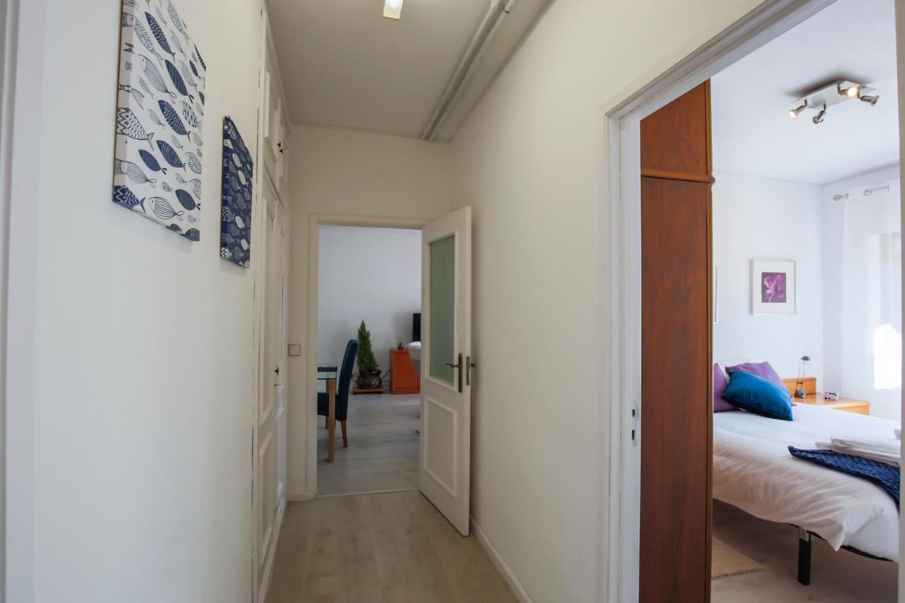 Metro Lapa House With Sunny Balcony And A/c * Porto