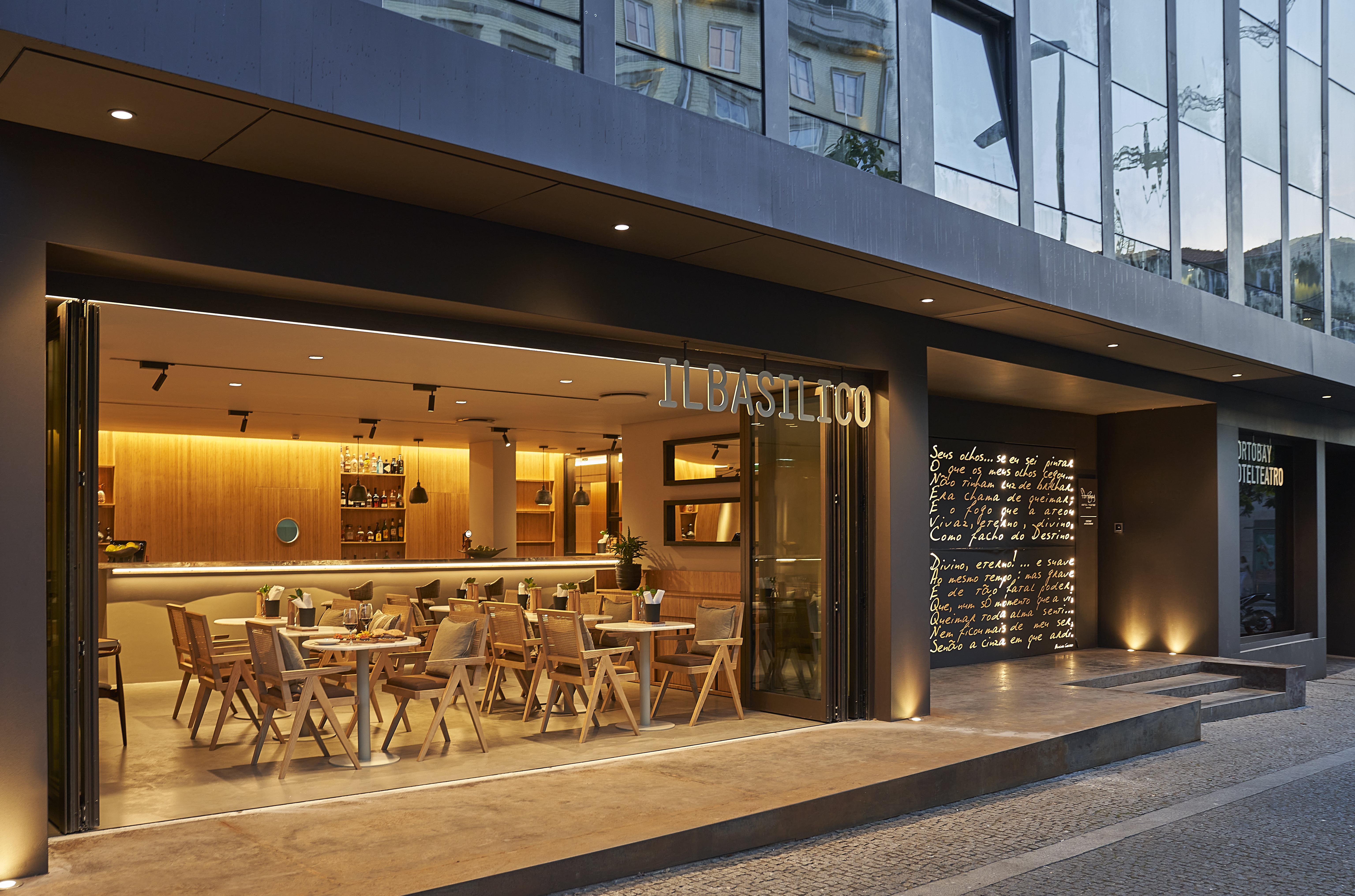 Hotel Portobay Teatro 4*
