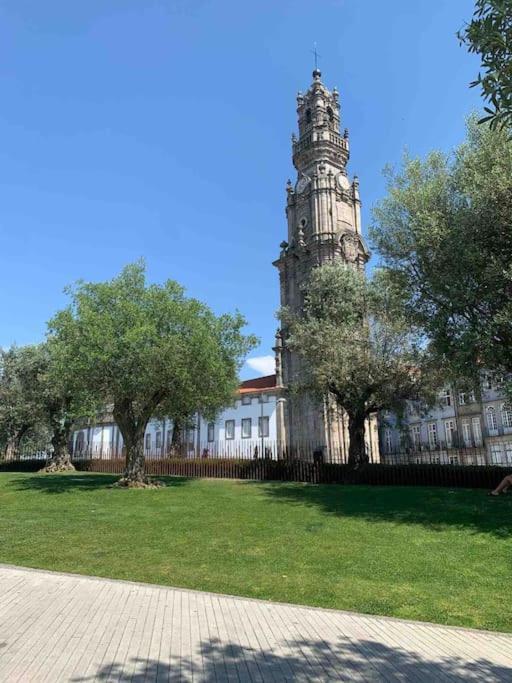 Almada Downtown Charming Apartment *