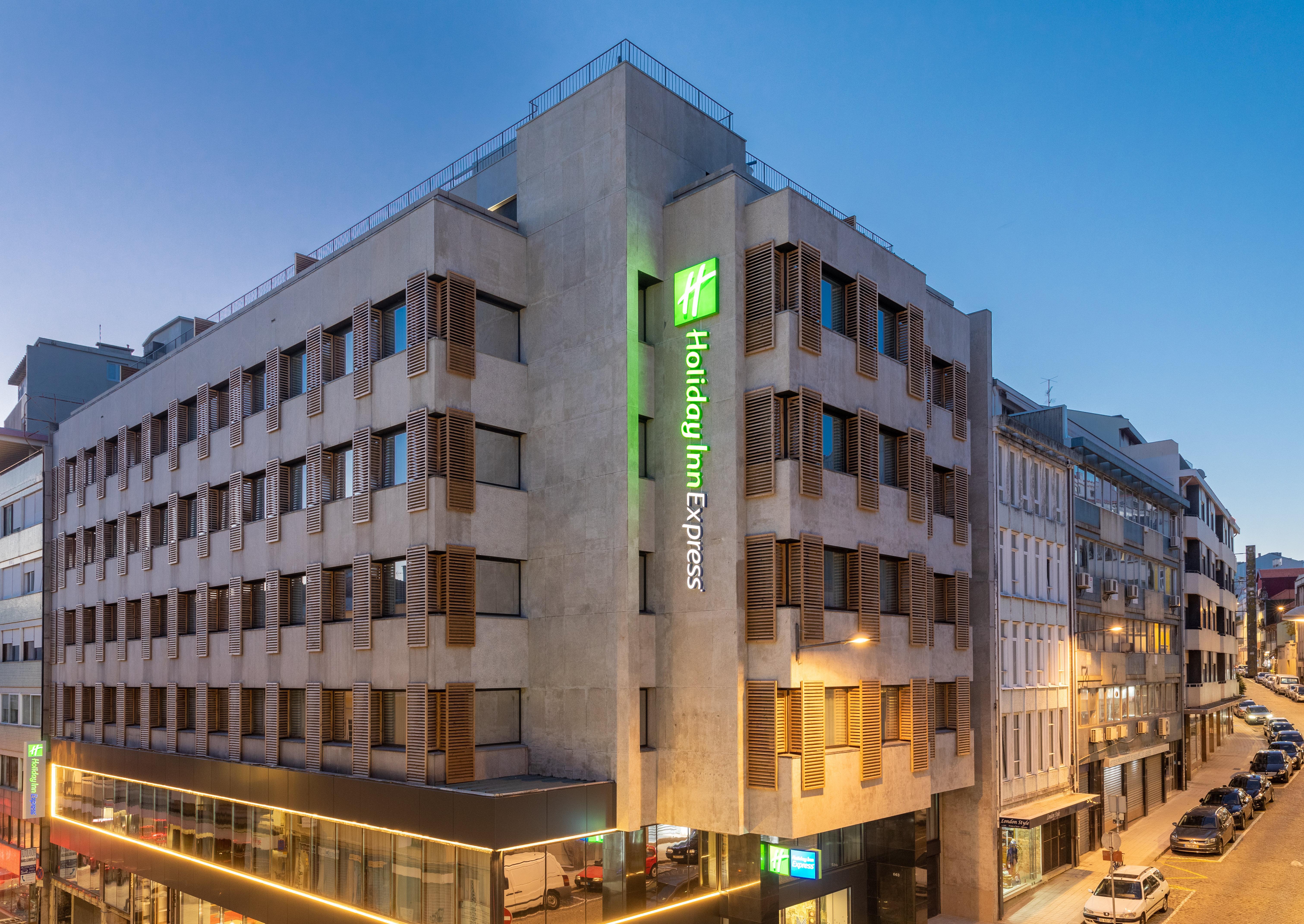 Hotel Express Centre By Ihg 3*
