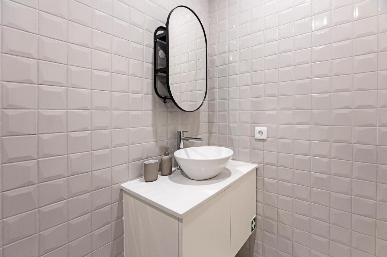 Apartment 31 Janeiro 157 - Delightful 1br Flat W/ Ac & Balcony By Lovelystay *