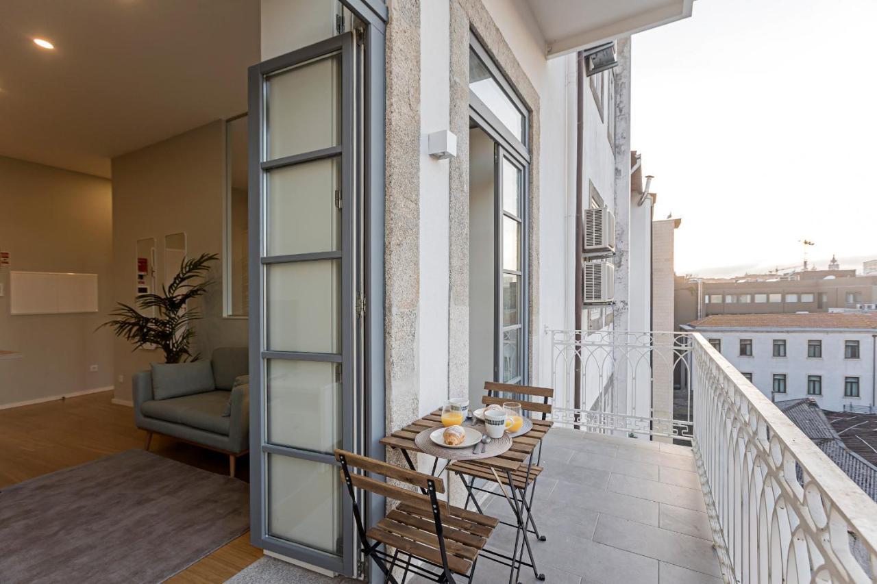 31 Janeiro 157 - Delightful 1br Flat W/ Ac & Balcony By Lovelystay *