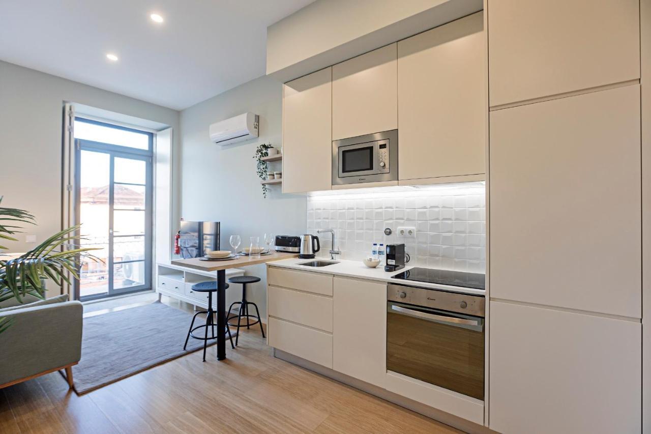 31 Janeiro 157 - Delightful 1br Flat W/ Ac & Balcony By Lovelystay