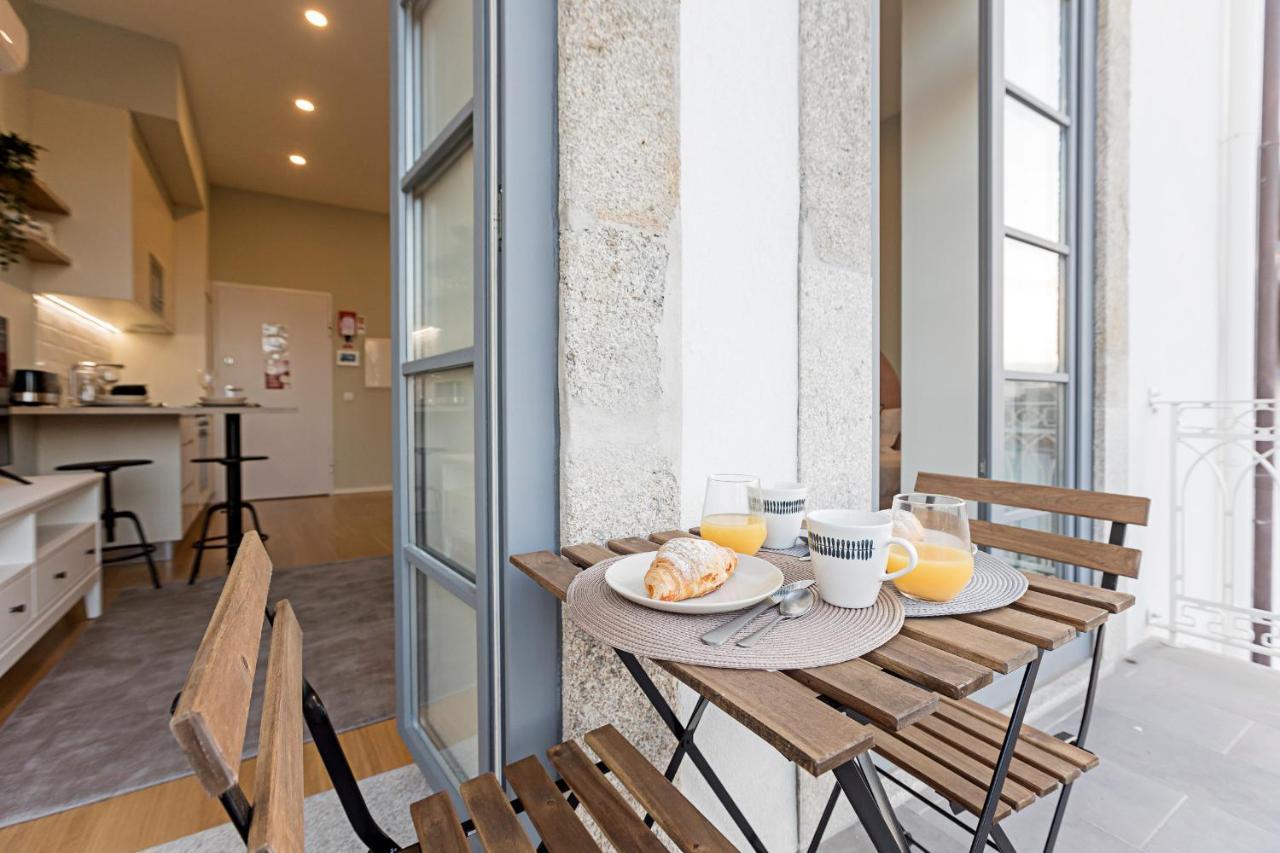31 Janeiro 157 - Delightful 1br Flat W/ Ac & Balcony By Lovelystay Apartment