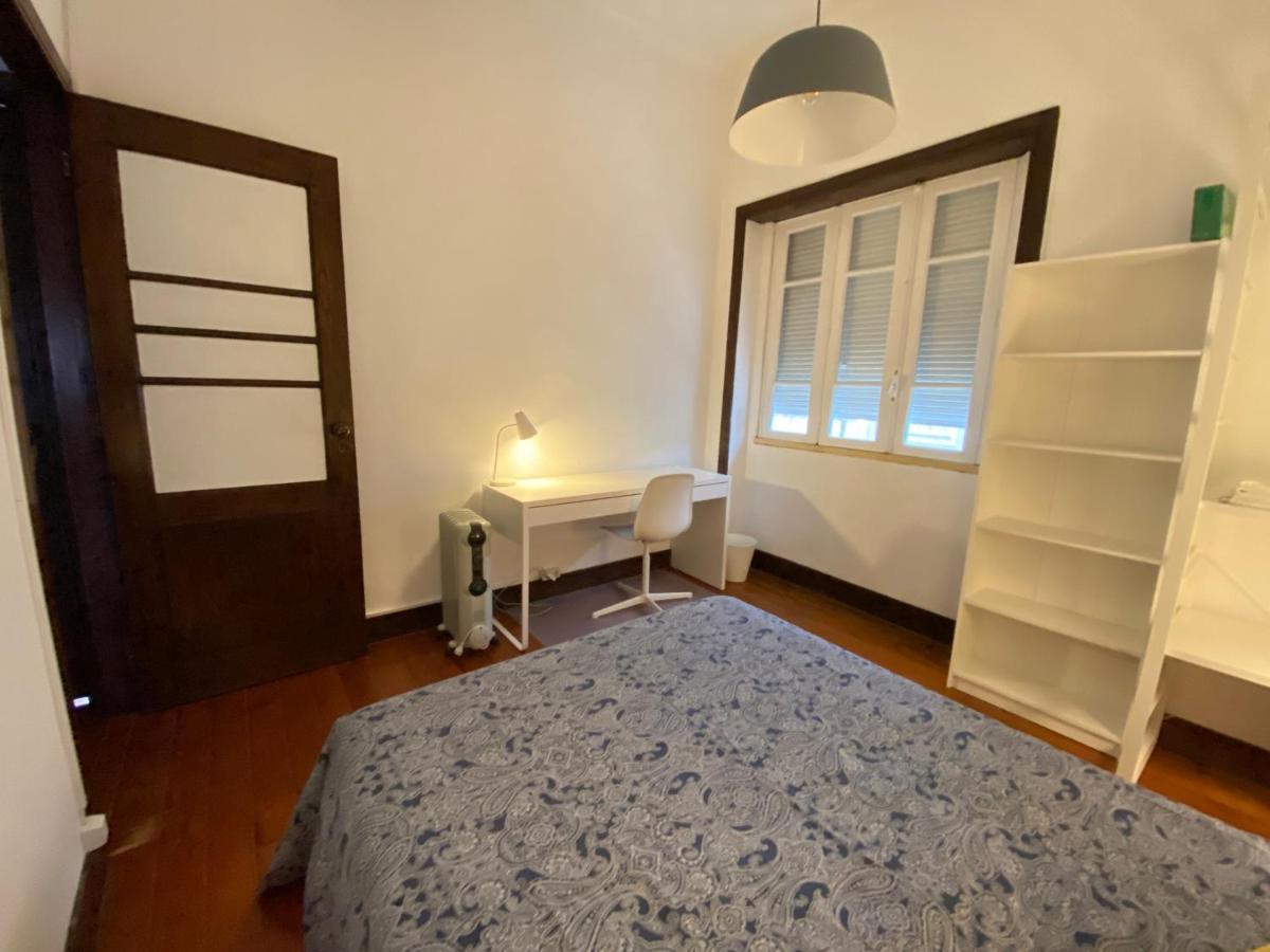 Breiner 28 * Porto