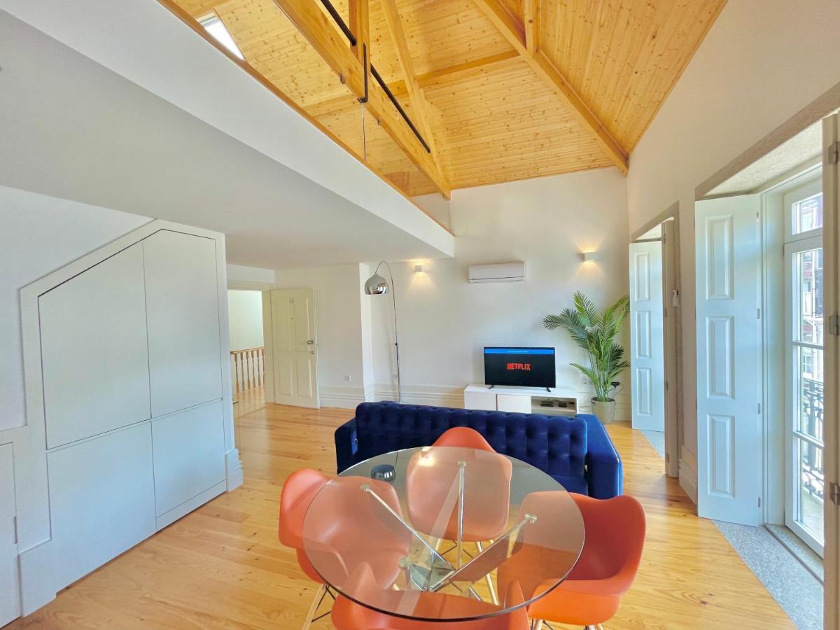 Domus 210 Penthouse Apartment