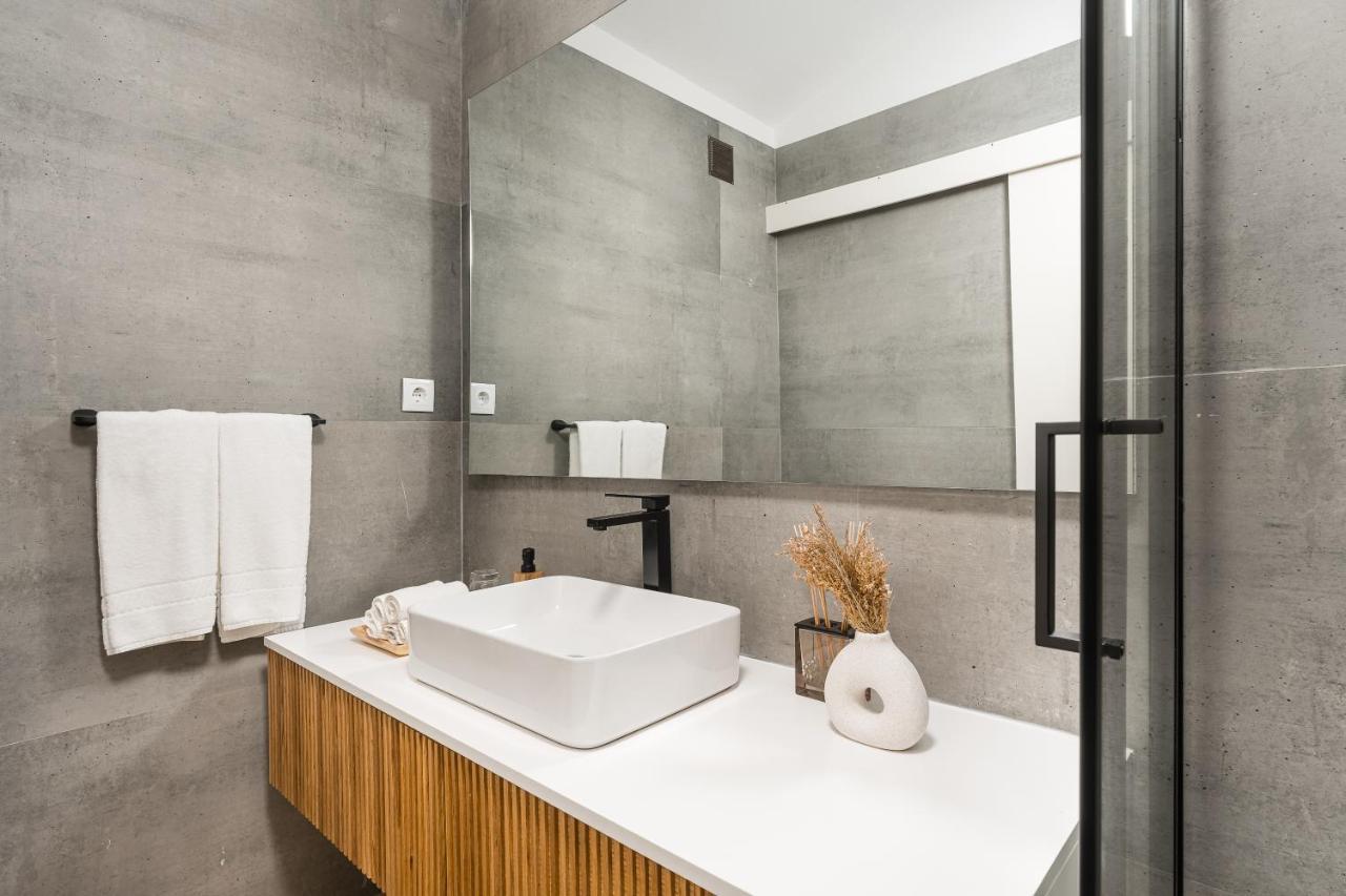 Victoria Project - - Private Parking 2* Porto