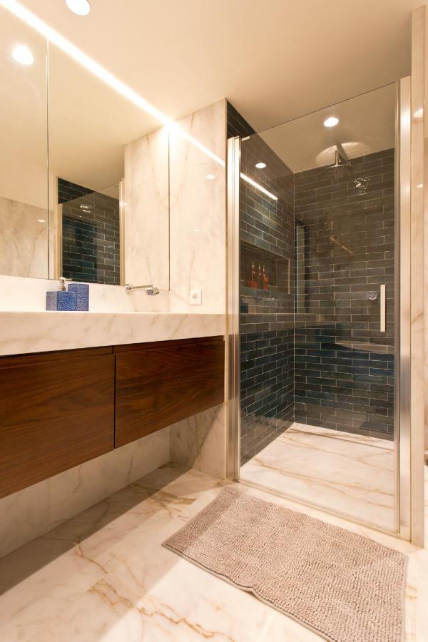 Boutique Rentals- Hidden Garden Porto's Downtown Appartement Porto