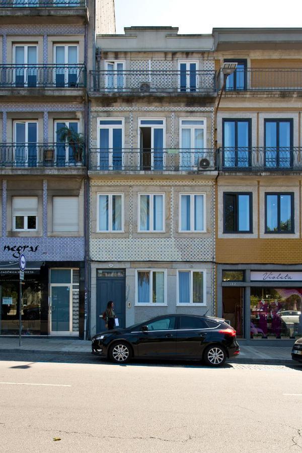Boutique Rentals- Hidden Garden Porto's Downtown Appartement *