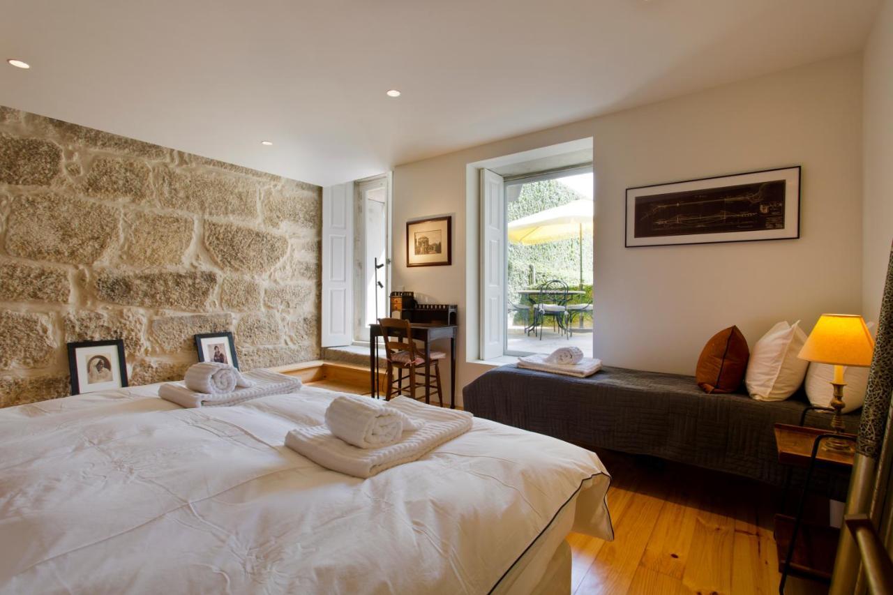 Boutique Rentals- Hidden Garden Porto's Downtown *