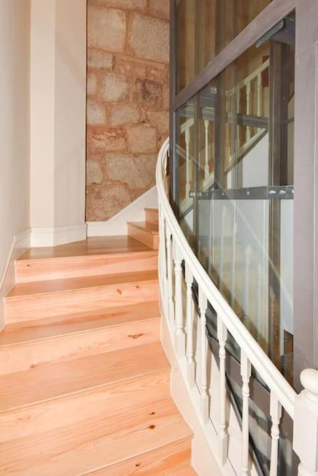 Unique And Lovely Apartment