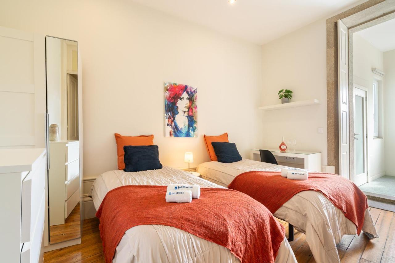 Host Wise - Sweet Bright Flats - Center *